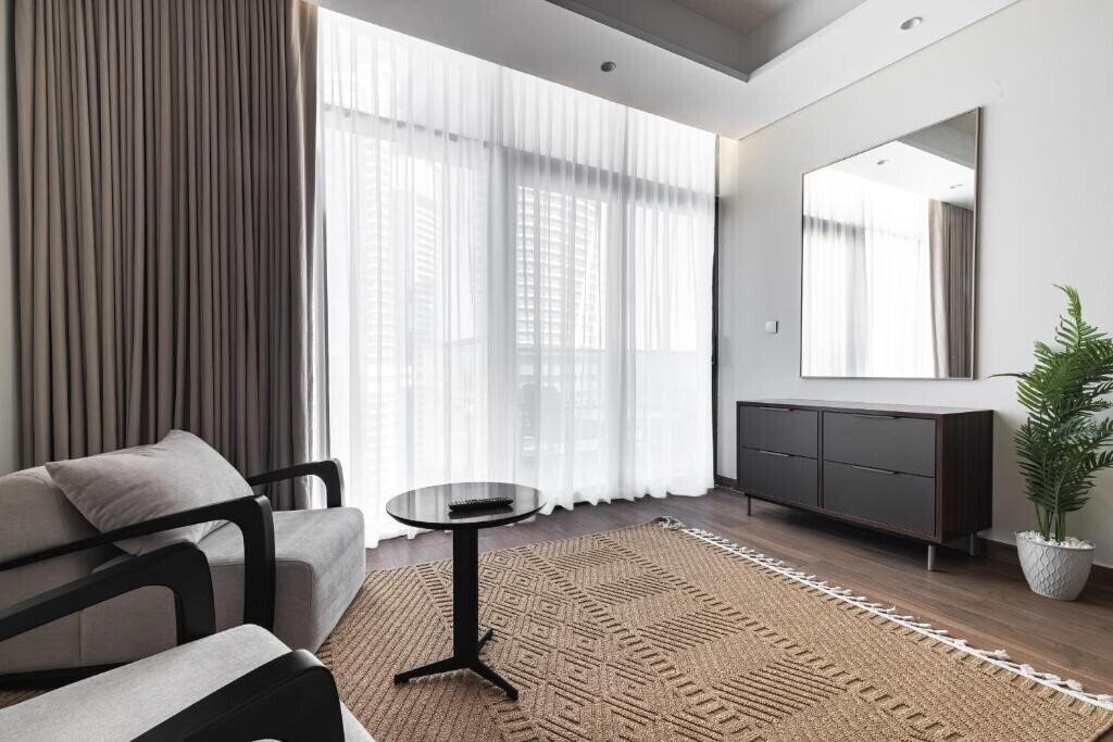 Панорама Simply Comfort Apts at Nobles Tower 4*