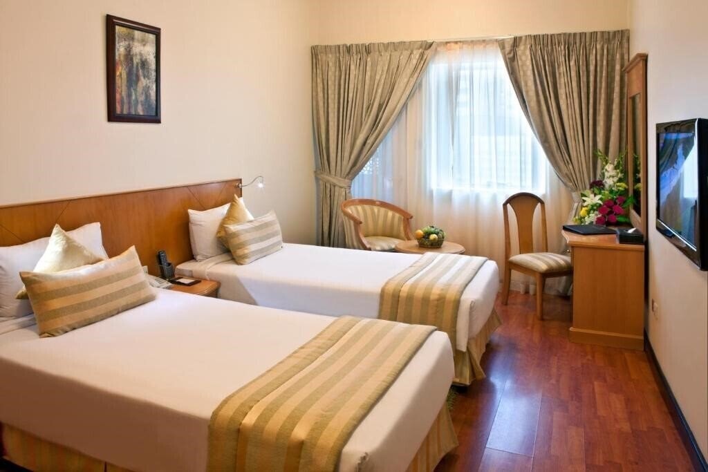 Территория Landmark Plaza 3*