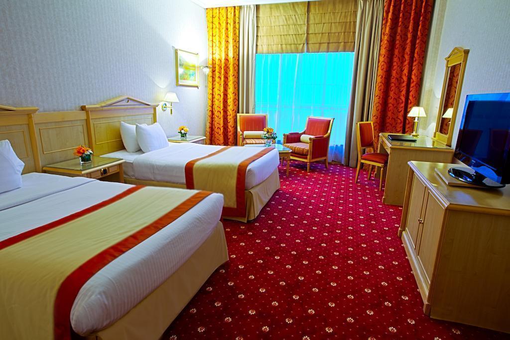 Панорама Capitol Hotel 4*