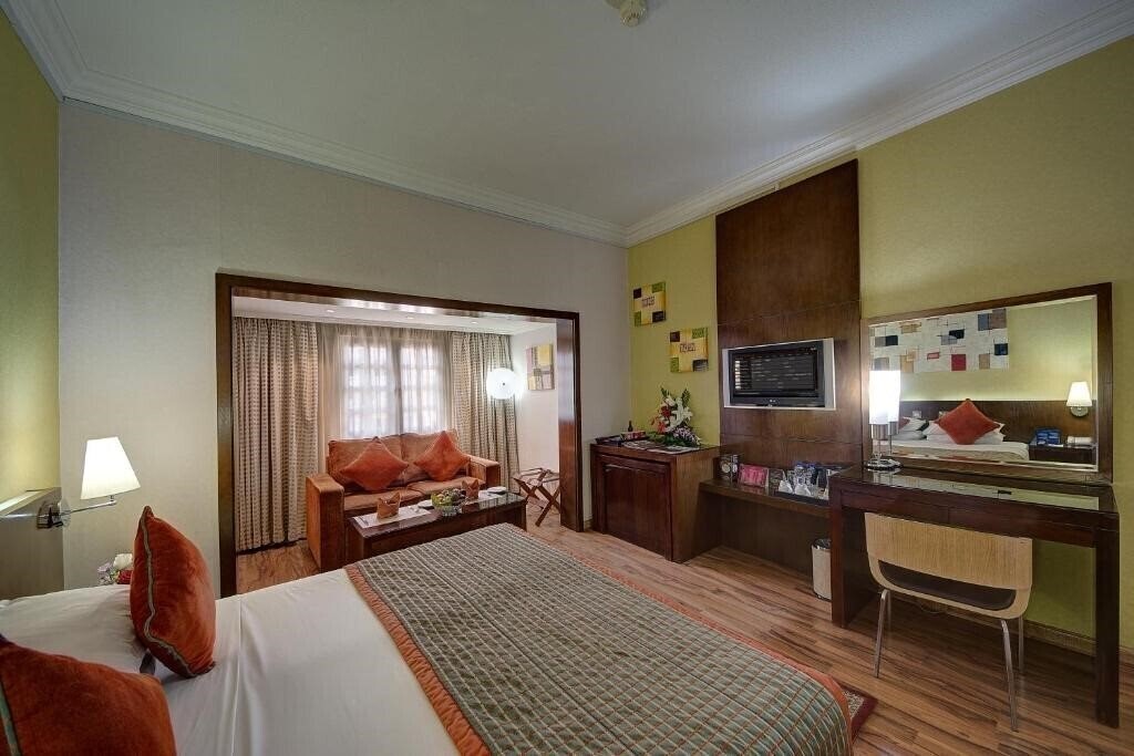 Апартаменты Ascot Hotel 4*