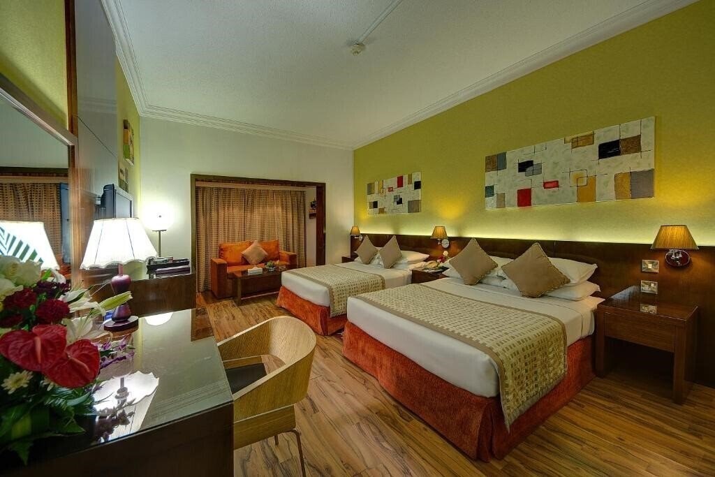 Панорама Ascot Hotel 4*