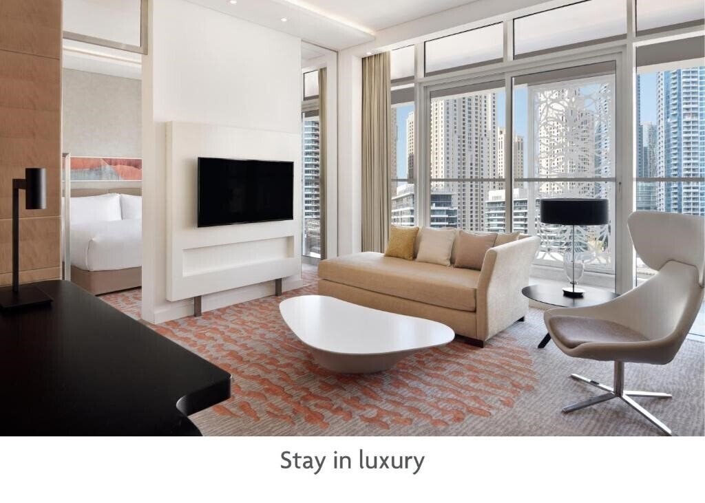 Панорама Crowne Plaza Dubai Marina 5*