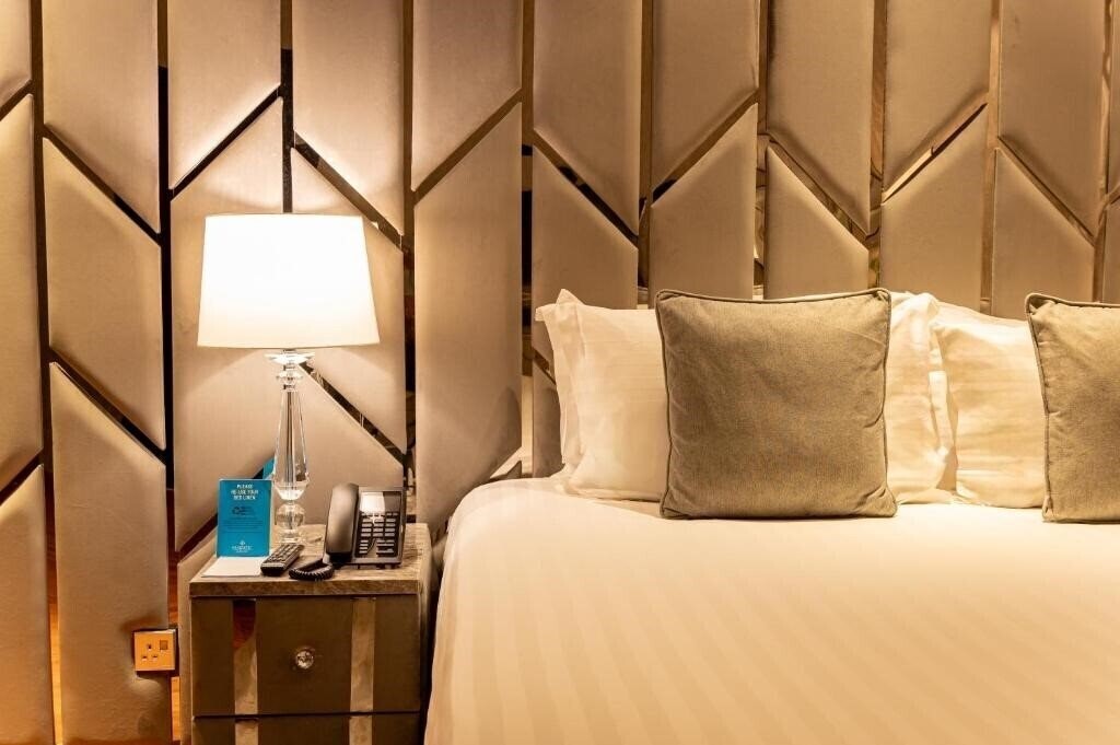 Панорама Majestic Hotel Tower 4*