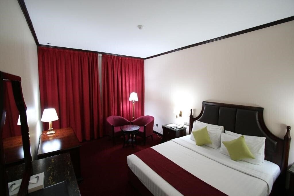 Територія Mayfair Hotel 3*