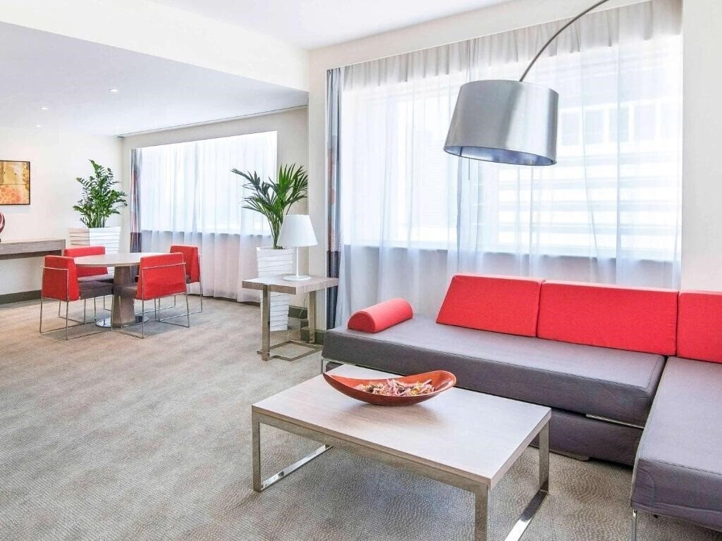Вид Novotel World Trade Centre 4*