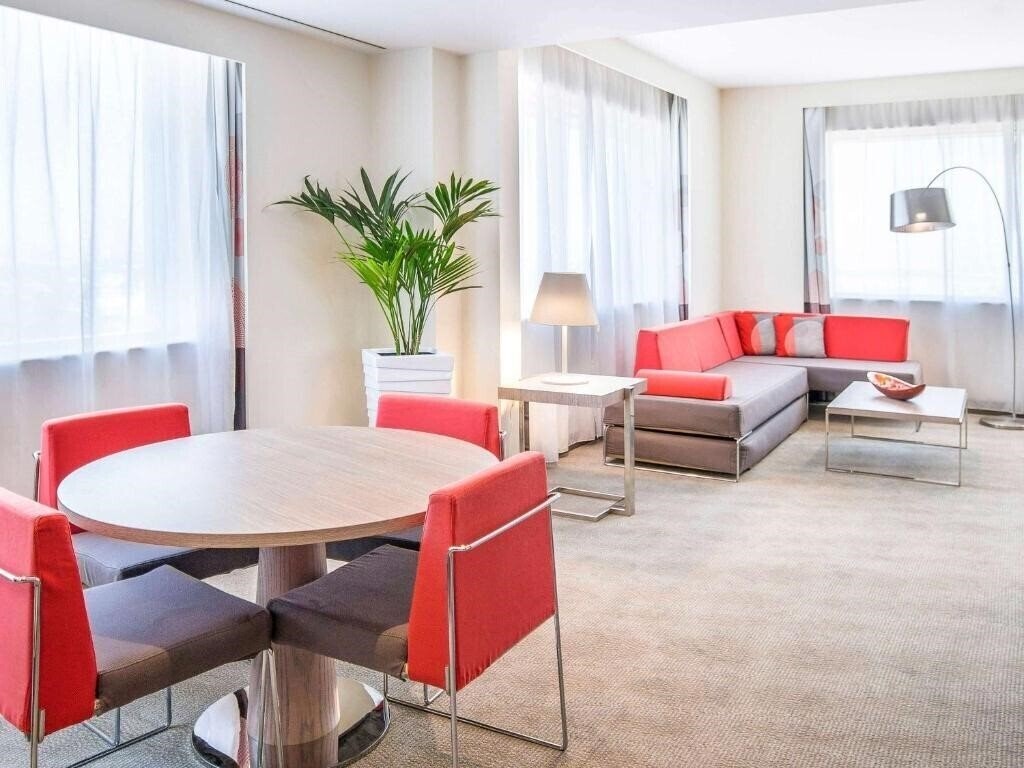 Територія Novotel World Trade Centre 4*