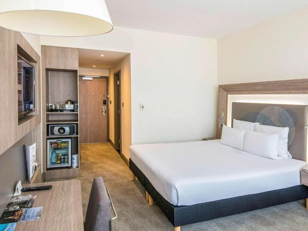 Панорама Novotel World Trade Centre 4*