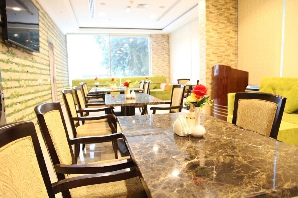 Апартаменты Dream Palace Hotel 3*