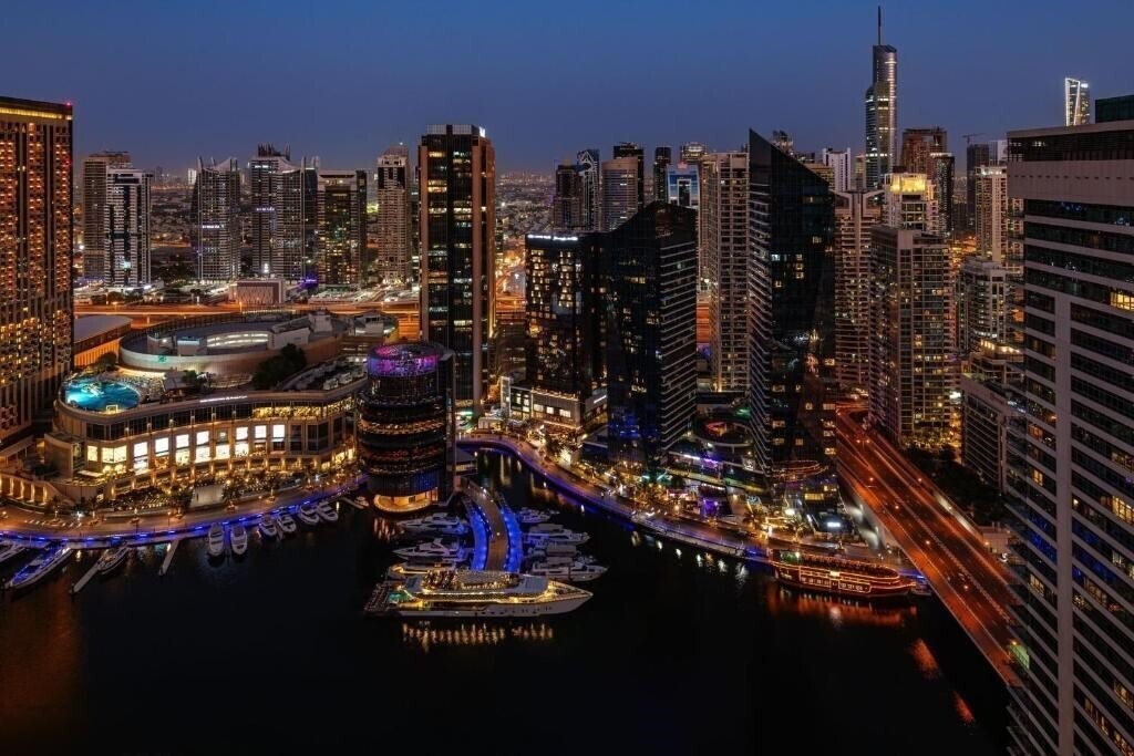 Вид Ramada Plaza Jumeirah Beach Residence 4*