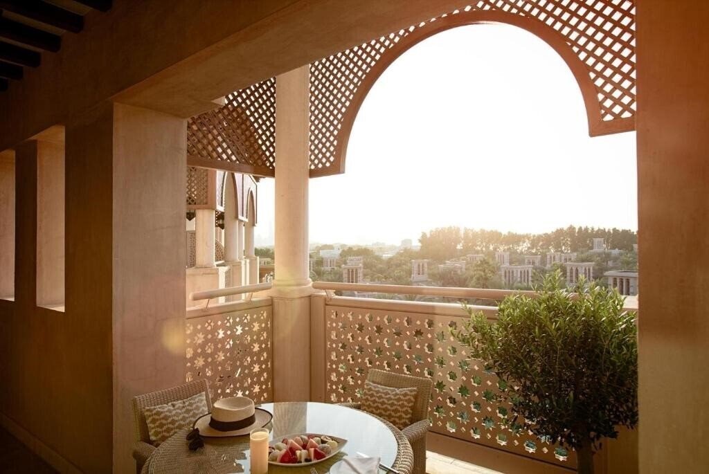 Фото Madinat Jumeirah Al Qasr 5*