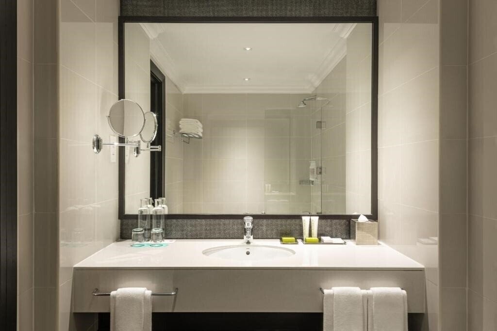 Апартаменти Le Royal Meridien Mina Seyahi Beach Resort 5*