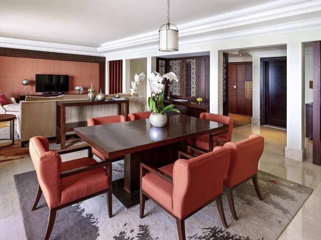 Панорама Fairmont The Palm Dubai 5*