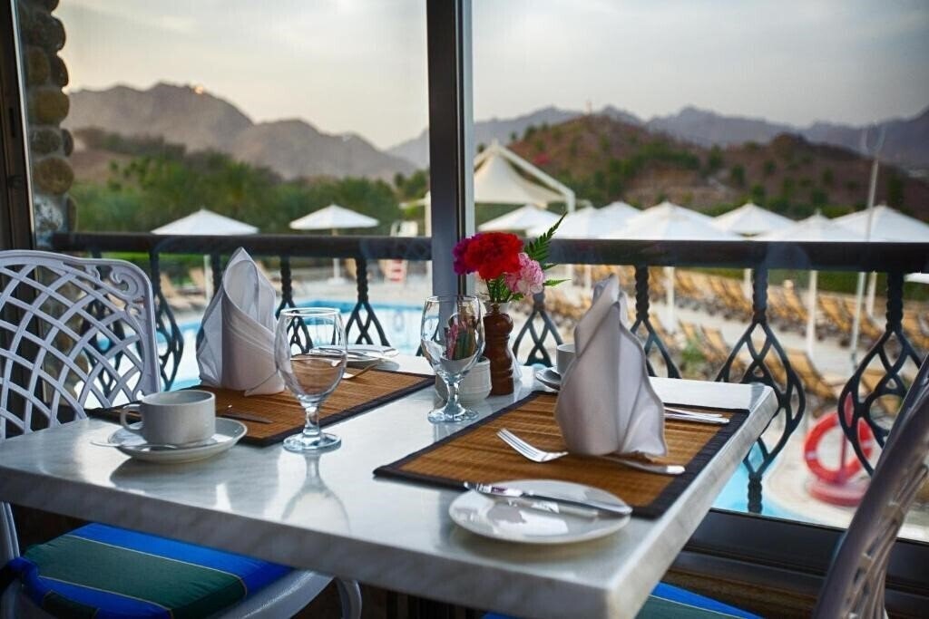 Панорама Hatta Fort Hotel 5*