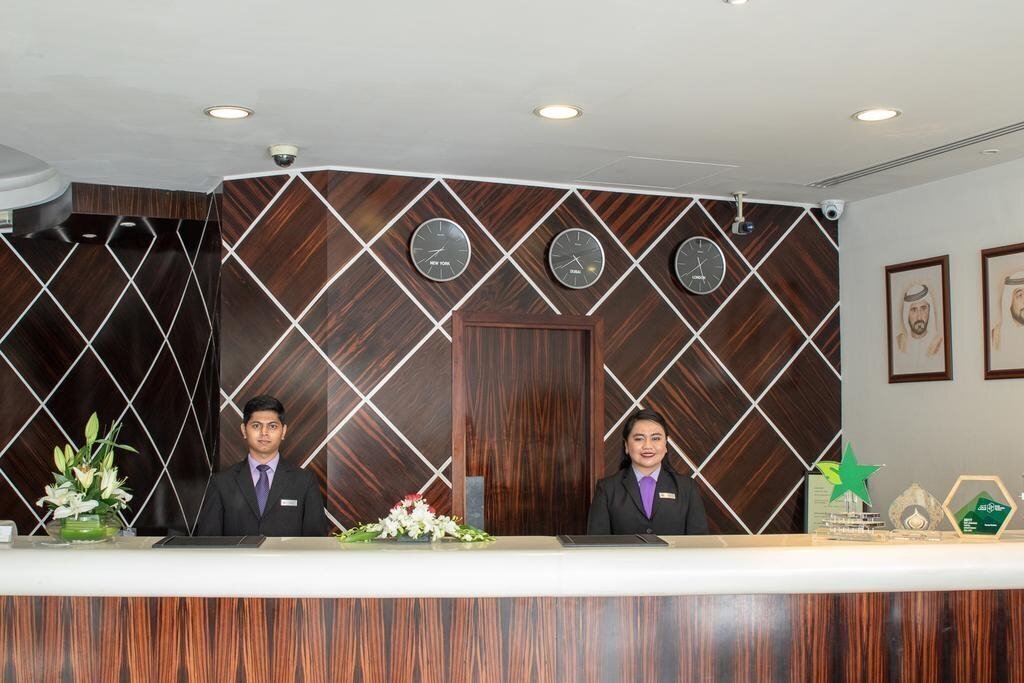 Вид Savoy Suites Hotel Apartments апартаменты