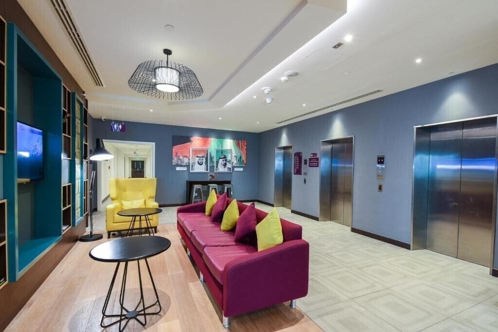 Вид Premier Inn Dubai International Airport 3*