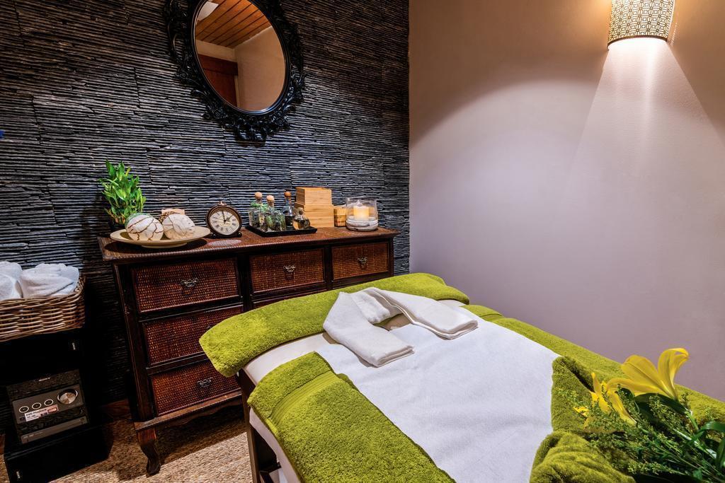 Вид Radisson Blu Dubai Deira Creek 4*