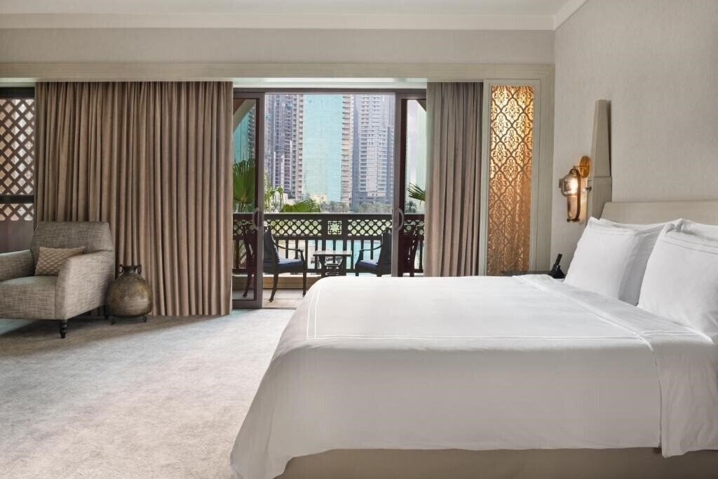 Фотография Palace Downtown 5*
