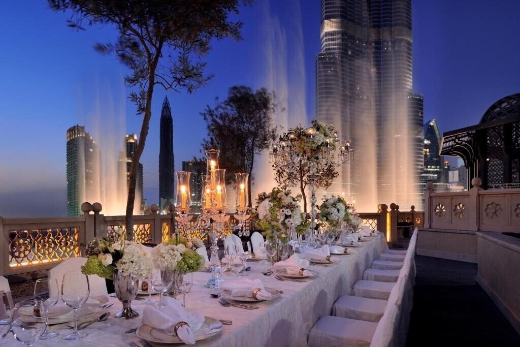 Территория Palace Downtown 5*