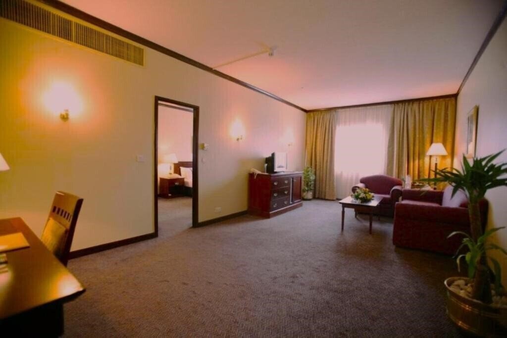 Готель The Imperial Suites Hotel 3*