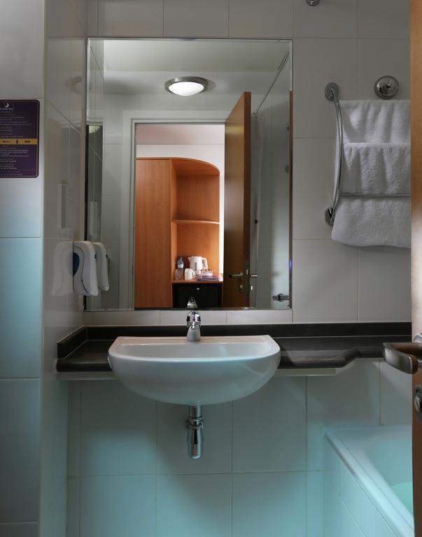 Панорама Premier Inn - Dubai Investment Park 3*