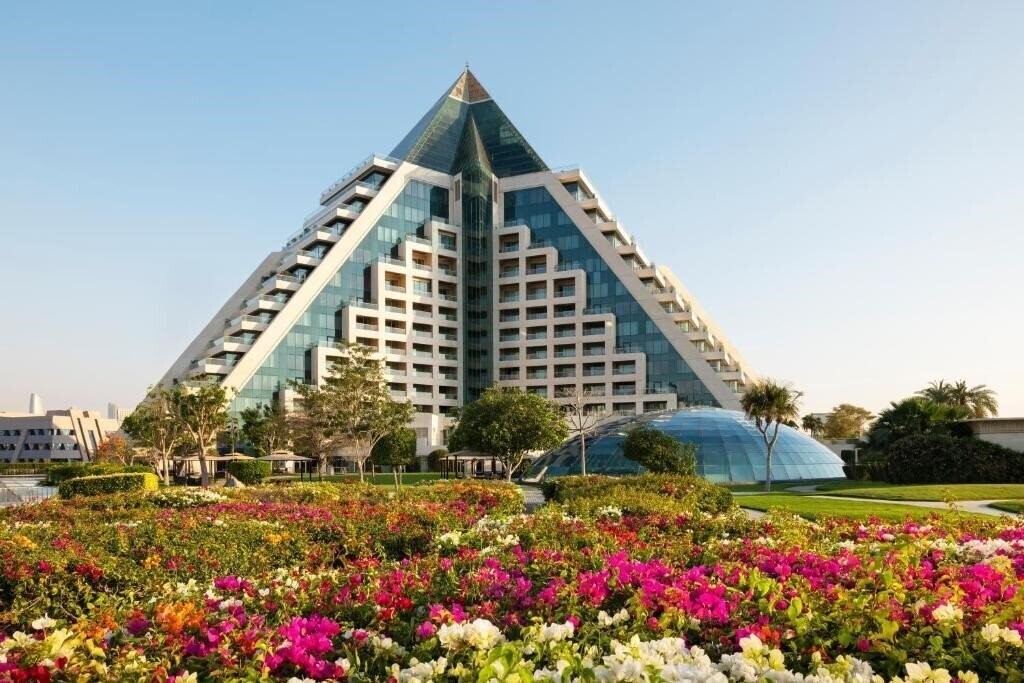 Вид Raffles Dubai 5*
