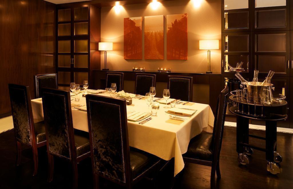 Фото Jumeirah Emirates Towers (ex. Emirates Towers) 5*