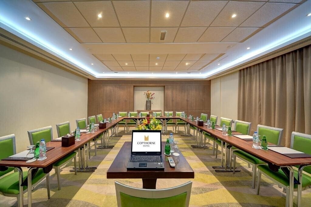 Территория Copthorne Hotel Dubai 4*