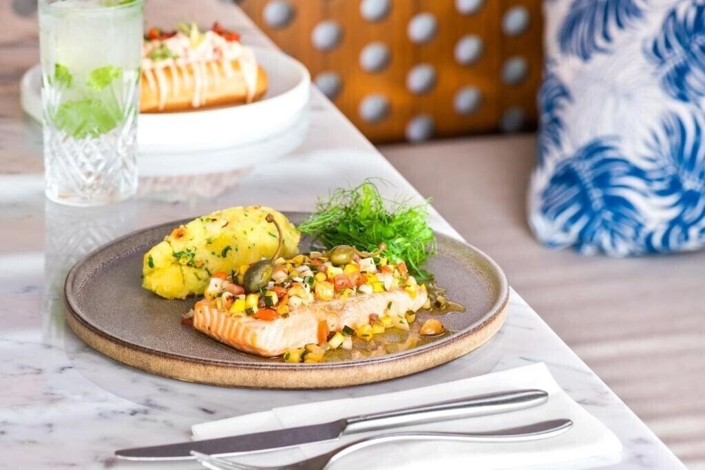 Апартаменти Palm Tree Court Jebel Ali 5*