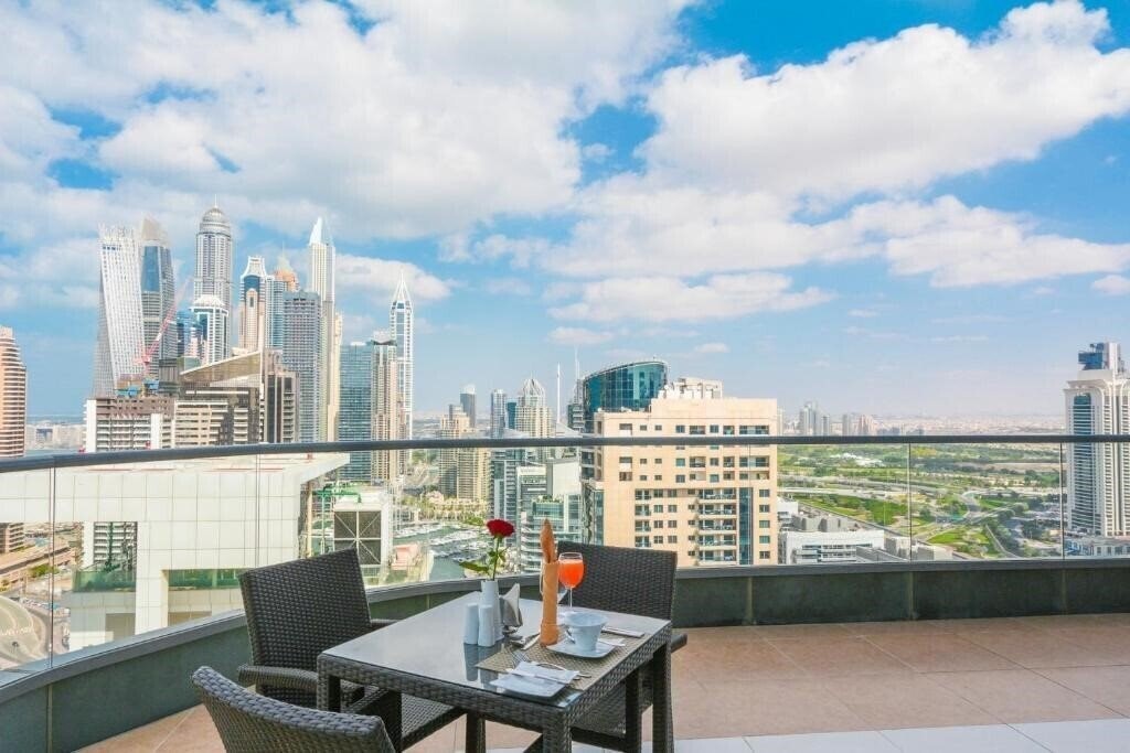 Вид City Premiere Marina Hotel Apartments апартаменты