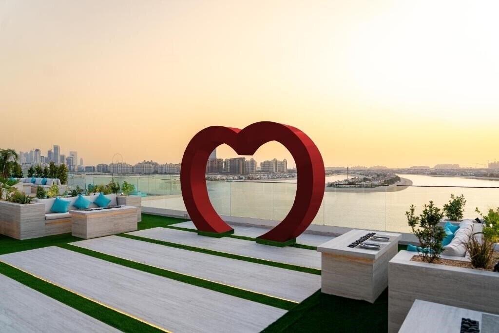 Территория Royal Central The Palm 5*