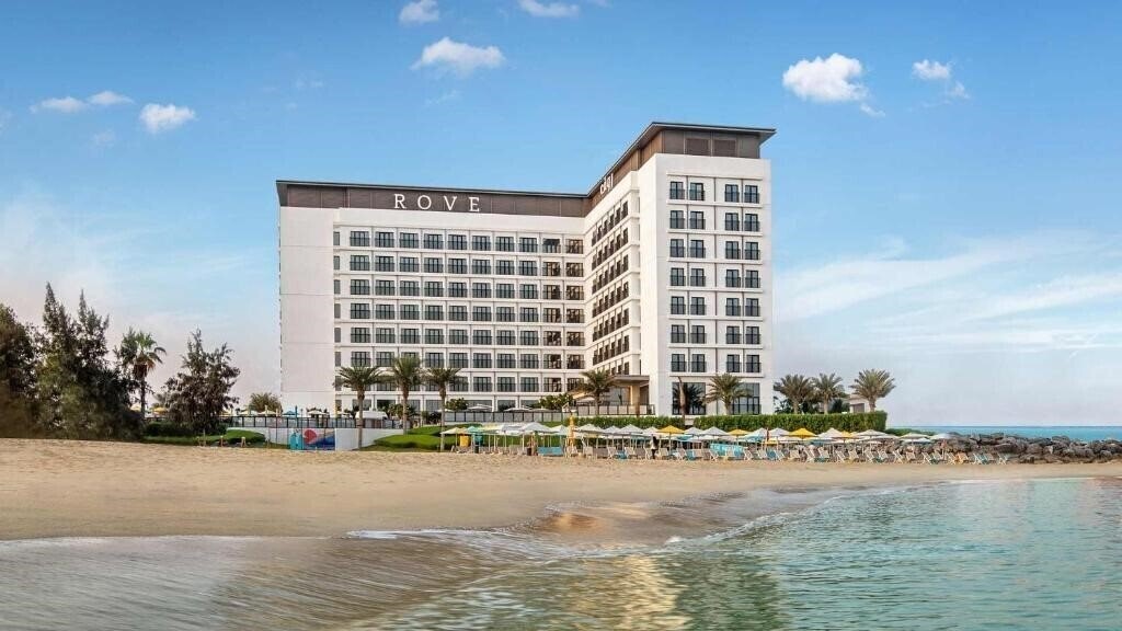 Территория Rove La Mer Beach 3*