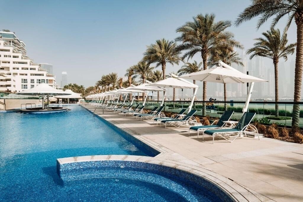 Вид Hilton Dubai Palm Jumeirah 5*