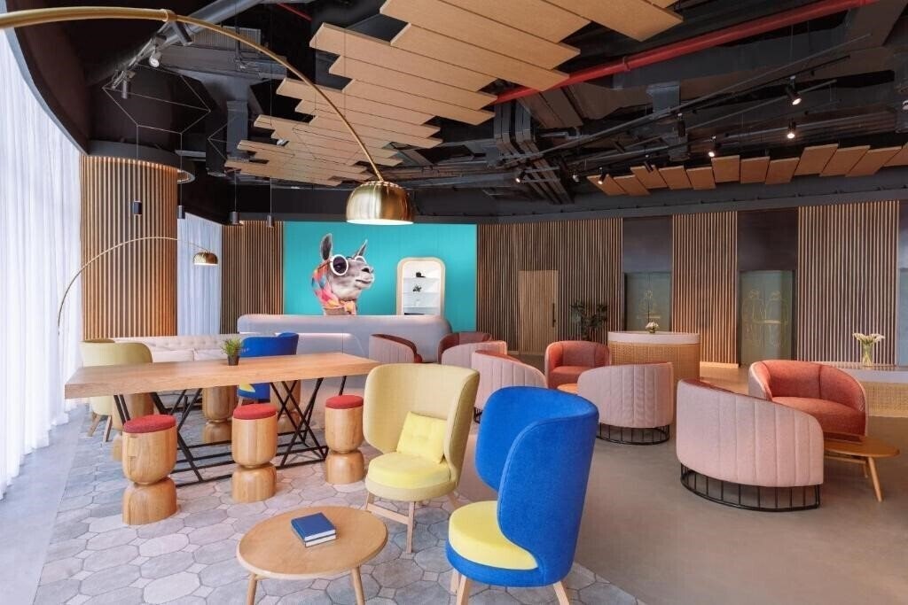 Вид NH Collection Dubai The Palm 5*