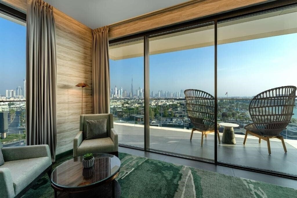 Территория Hyatt Centric Jumeirah Dubai 5*