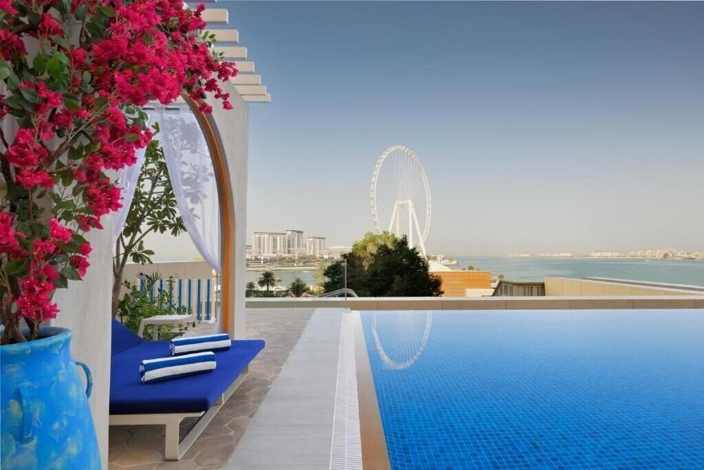 Территория JA Ocean View Hotel, Jumeirah Beach Dubai 5*