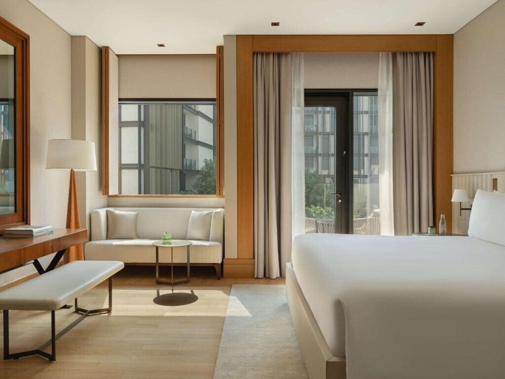 Апартаменти Delano Dubai  Deluxe (ex. Bluewaters Beach Hotel Dubai) 5*