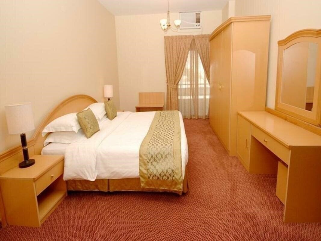 Панорама Emirates Springs Apartments 3*