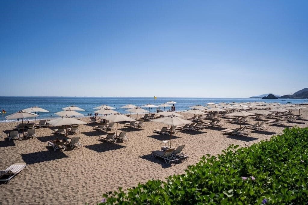 Вид Intercontinental Fujairah Resort 5*