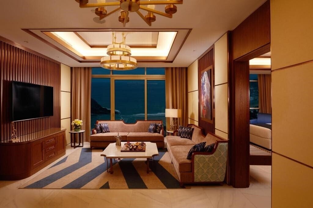Вид Royal M Hotel & Resorts Al Aqah Beach 5*