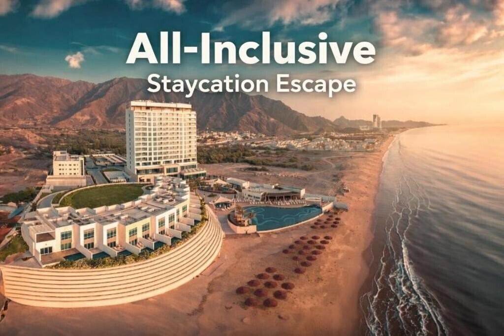 Панорама Royal M Hotel & Resorts Al Aqah Beach 5*