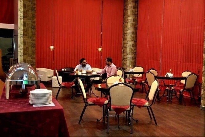 Вид Falcon Hotel Apartments 3*