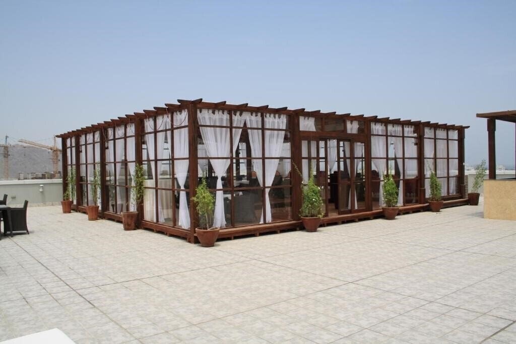 Вид Concorde Hotel Fujairah (ex. Iberotel Concorde, Concorde by Mourouj) 5*