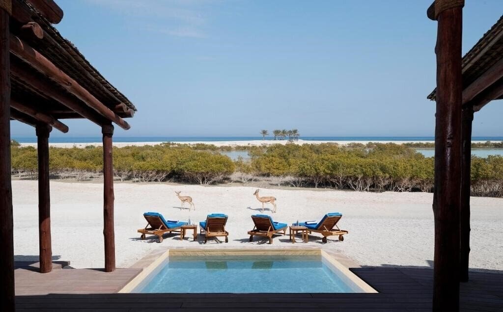 Апартаменты Anantara Sir Bani Yas Island Al Yamm Villa Resort 5*