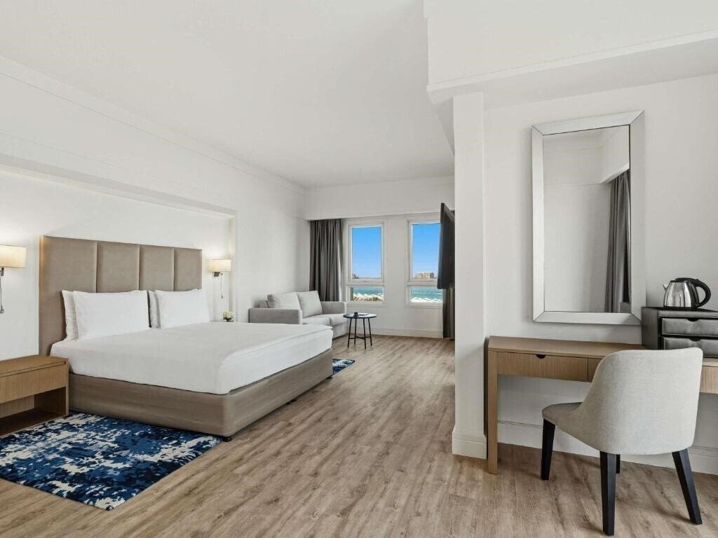 Территория Rixos Bab Al Bahr 5*