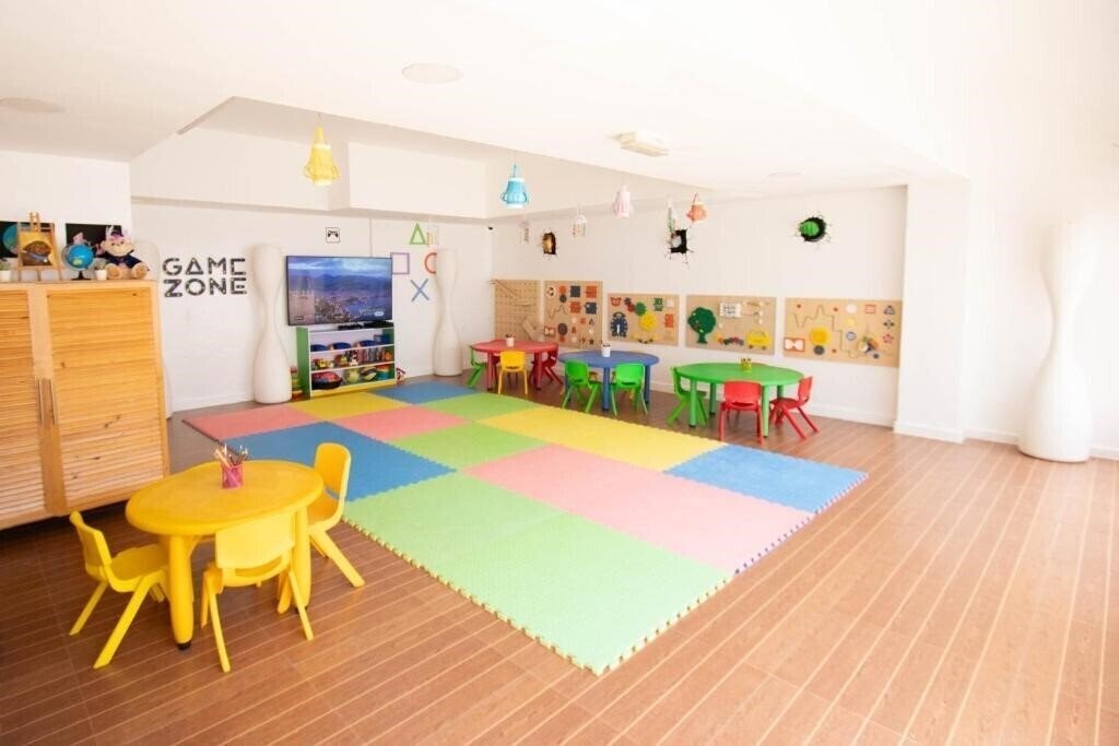 Вид BM Beach Hotel 4*