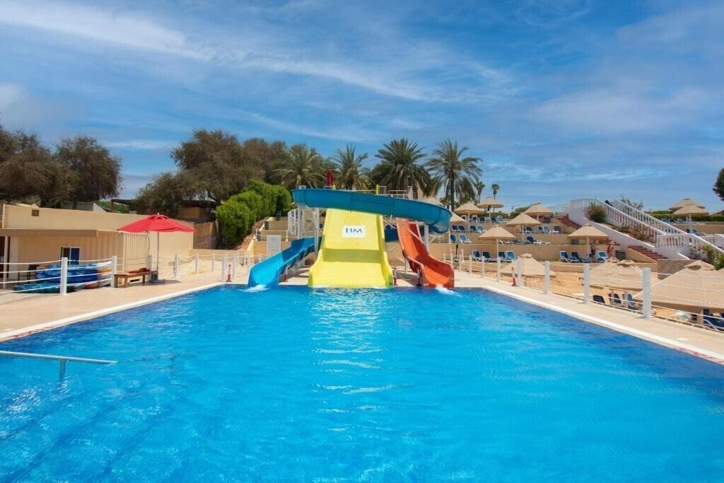 Апартаменты BM Beach Hotel 4*