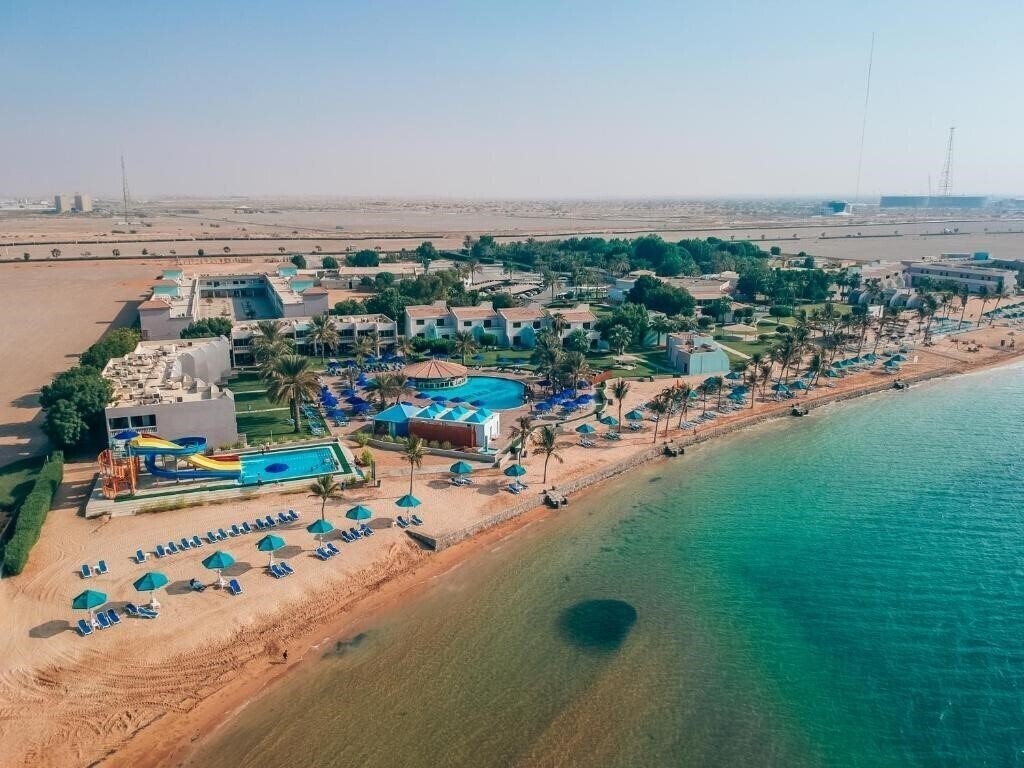 Картинка BM Beach Resort (ex. Smartline Bin Majid Beach Resort) 4*