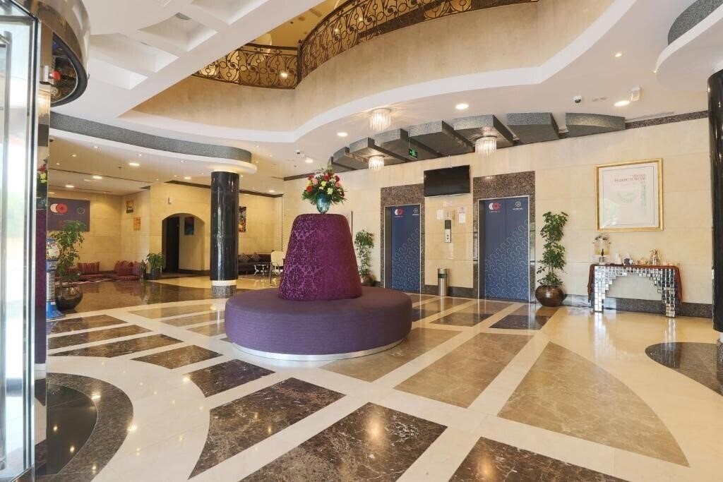 Апартаменты Mughal Suites (ex. One To One Mughal Suites, Ramada Y Suites) 4*