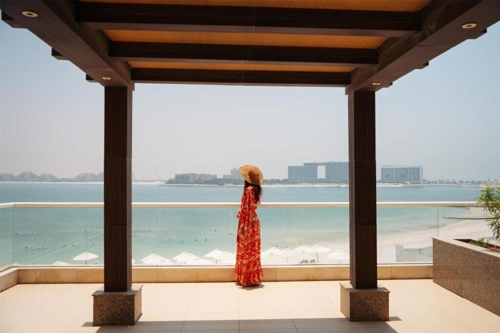 Территория Radisson Resort Ras Al Khaimah, Marjan Island 4*