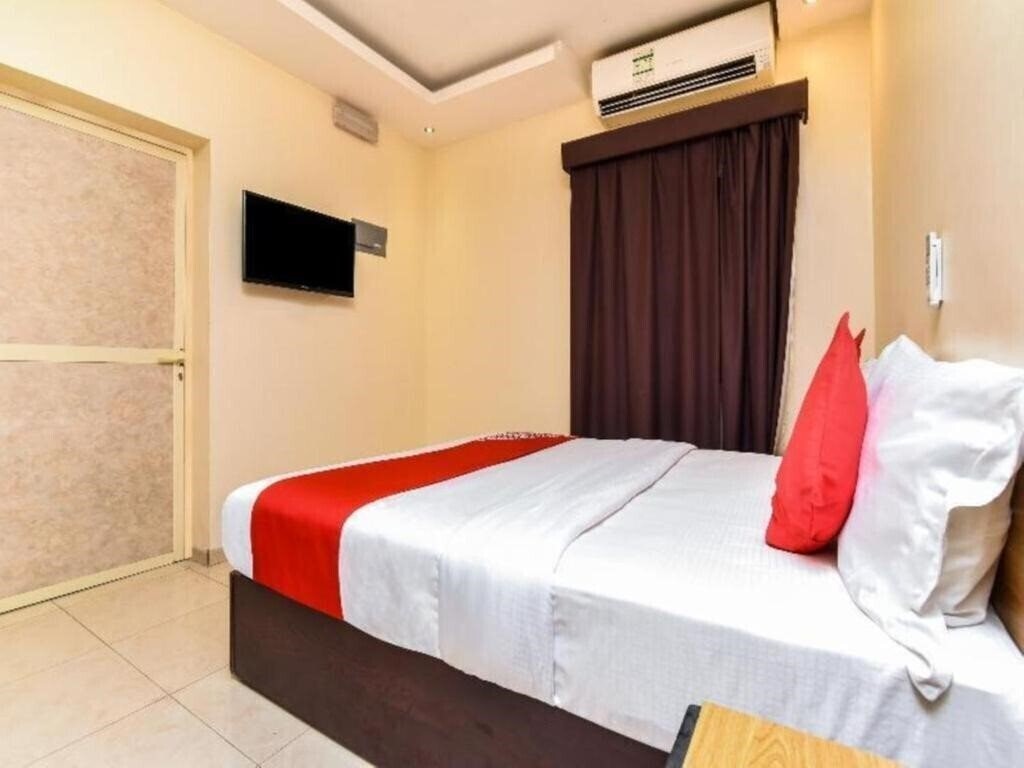 Панорама Royal Plaza Residence By Oyo 3*